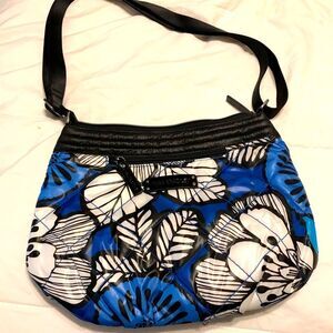 Vera Bradley Blue Bayou Purse Nylon Quilted Puffer Retired Print Purse
